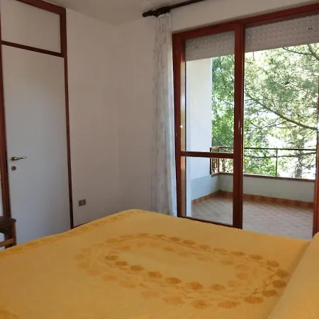 Apollo Apartment *